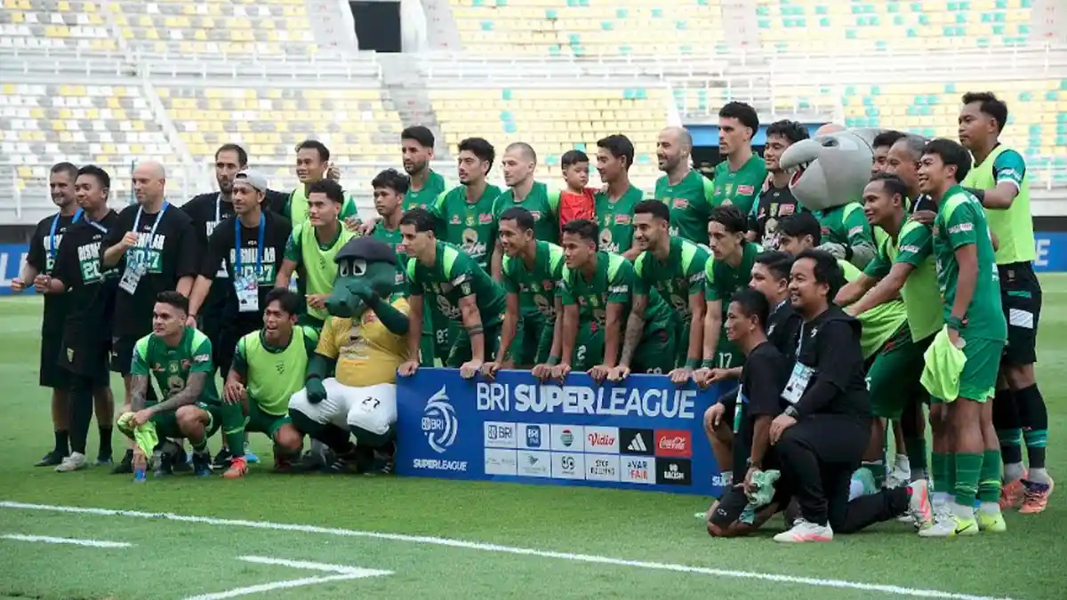 foto-bersama-Persebaya-laga-terakhir-2026