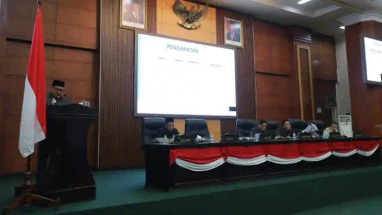 DPRD-Kabupaten-Jombang-Jawa-Timur-pada-Senin-862026-Pendapatan-lampaui-target