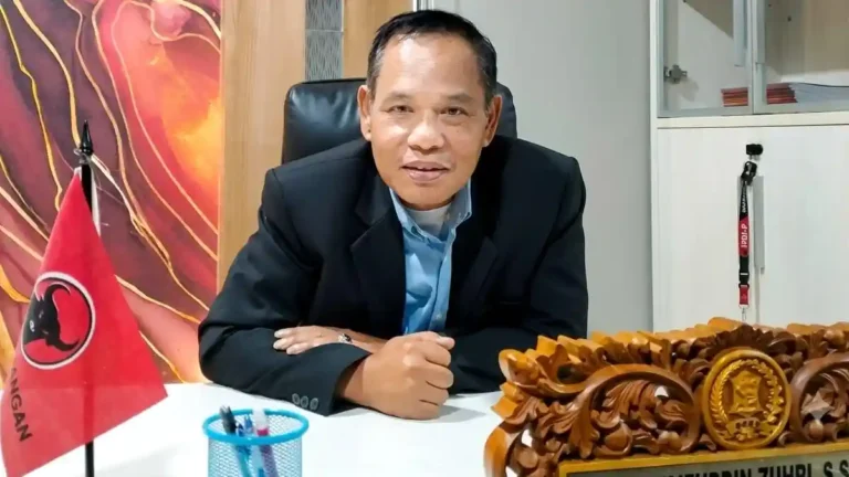 Ketua-DPRD-Surabaya-Syaifuddin-Zuhri-9062026 (1)