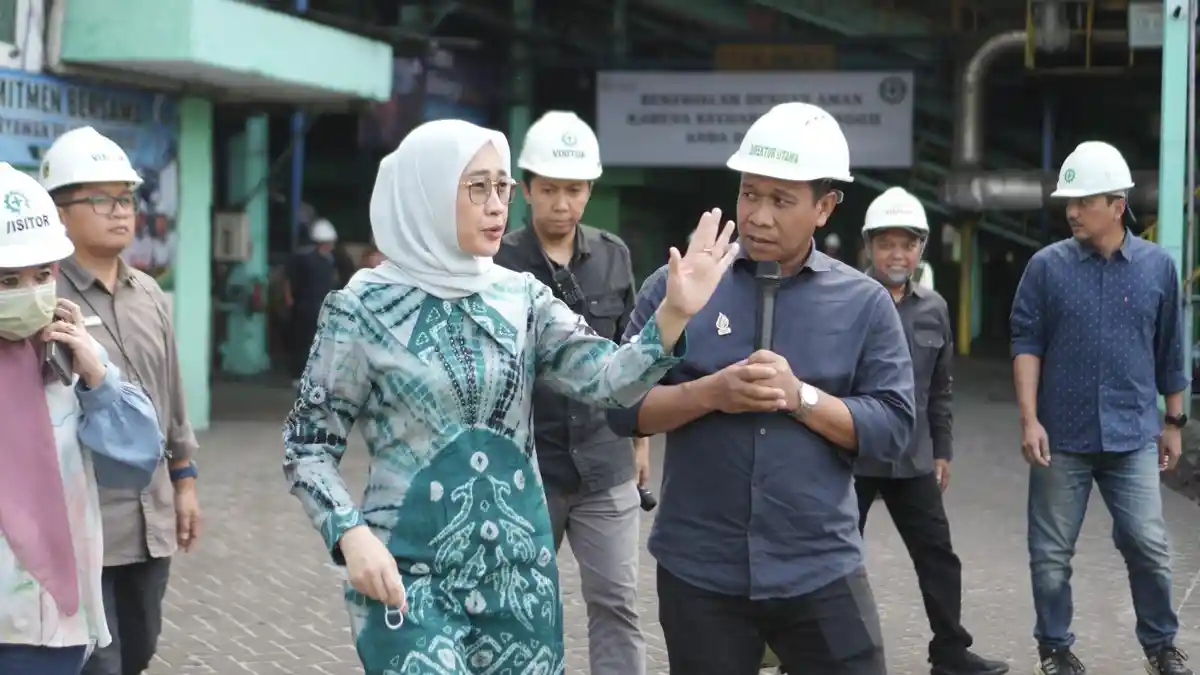 ketua-komisi-VI-DPR-RI-ke-PG-Ngadirejo