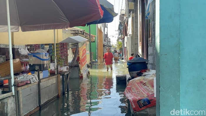 banjir-rob-di-kalianak-surabaya-1784174857627_169