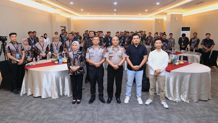 bidhumas-polda-jatim-gelar-pelatihan-humas-1785218172090_169
