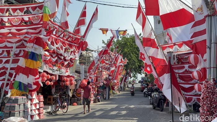 kampung-bendera-surabaya-jelang-hut-ri-1784719317831_169