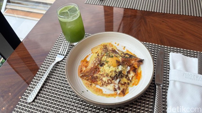 sajian-breakfast-di-grand-restaurant-the-trans-luxury-hotel-surabaya-1779961903571_169